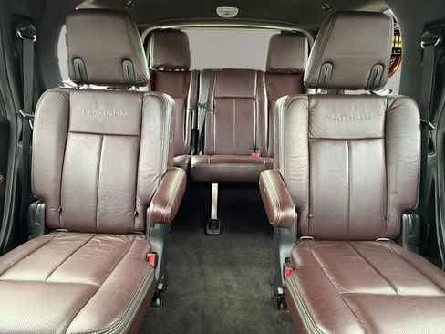 Used 2017 Ford Expedition Platinum AWD/4WD image 23