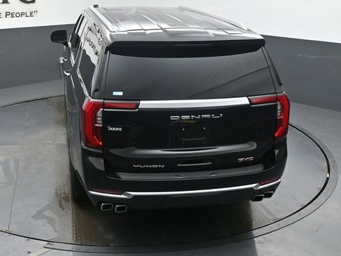 Used 2025 GMC Yukon XL Denali w/ Denali Reserve Package AWD/4WD image 59