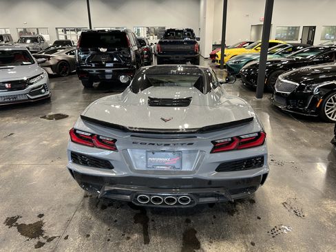 Used 2025 Chevrolet Corvette Z06 w/ Stealth Interior Trim Package RWD image 4