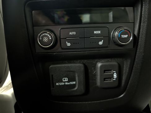 Used 2023 Buick Enclave Avenir w/ Trailering Package, 5000 lbs. image 10