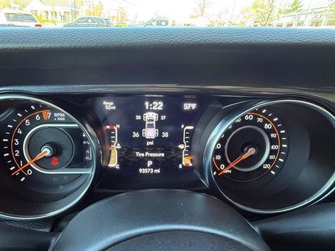 Used 2022 Jeep Gladiator Sport AWD/4WD image 17
