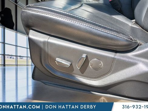 Used 2018 Ford F150 Lariat w/ Equipment Group 502A Luxury AWD/4WD image 19