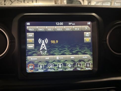 Used 2019 Jeep Wrangler Unlimited Sahara image 19