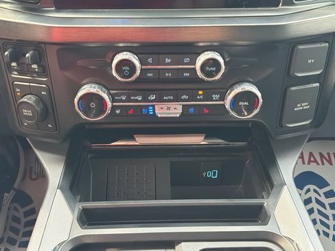 Used 2023 Ford F250 Lariat w/ Lariat Ultimate Package AWD/4WD image 38