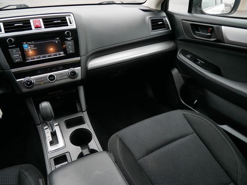 Used 2018 Subaru Outback 2.5i image 11