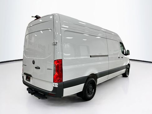 Used 2026 Mercedes-Benz Sprinter 2500 image 8