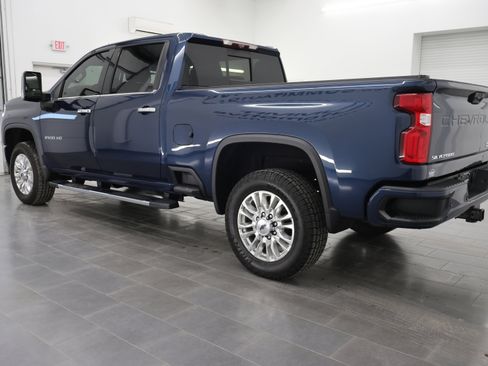 Used 2021 Chevrolet Silverado 2500 High Country w/ Z71 Off-Road Package image 6