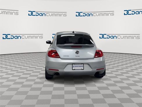 Used 2013 Volkswagen Beetle 2.0T image 7