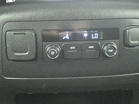 Used 2020 Chevrolet Suburban LS w/ Enhanced Driver Alert Package RWD image 16