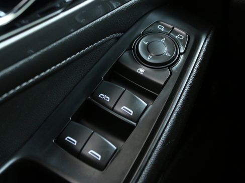 Used 2023 Chevrolet Traverse LT w/ LPO, Floor Liner Package image 20