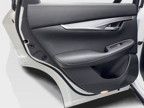 Used 2024 INFINITI QX50 Luxe image 35