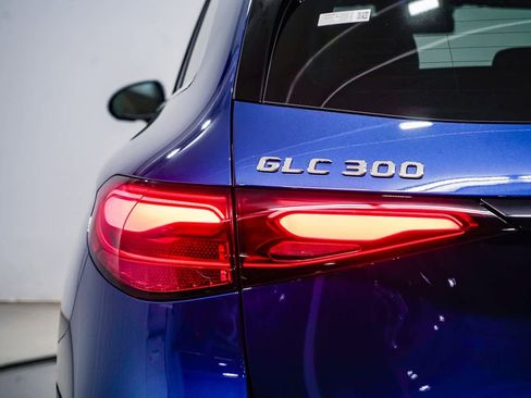 Used 2026 Mercedes-Benz GLC 300 image 9