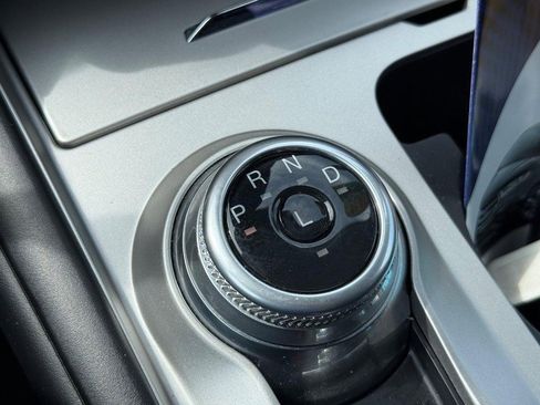 Certified 2022 Ford Explorer XLT image 27