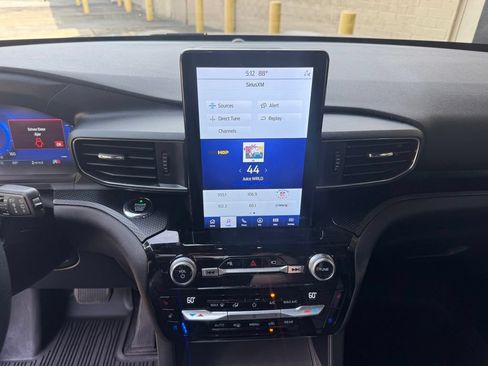 Used 2021 Ford Explorer ST w/ Equipment Group 401A AWD/4WD image 16