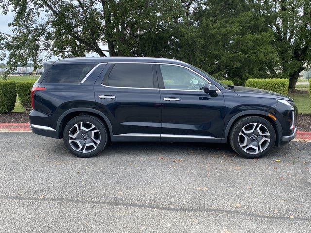 Used 2024 Hyundai Palisade Limited AWD/4WD image 2