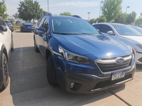 Used 2022 Subaru Outback Premium AWD/4WD image 4