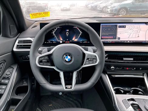 Used 2026 BMW 330i Sedan w/ M Sport Package image 8