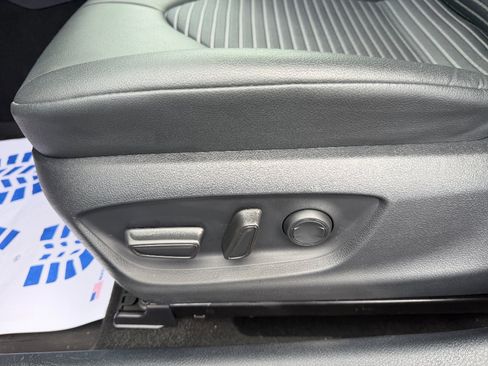 Used 2023 Toyota Camry SE FWD image 28