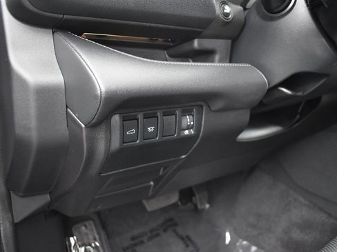 Used 2023 Subaru Ascent Touring image 12