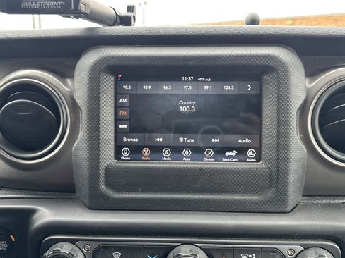 Used 2022 Jeep Gladiator Willys image 19