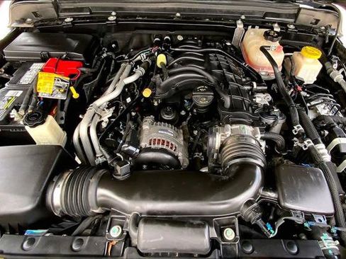 Certified 2022 Jeep Gladiator Sport image 28