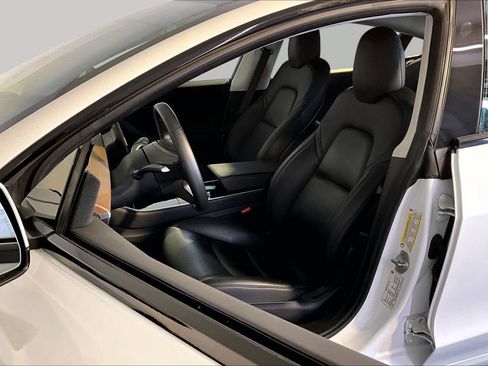 Used 2018 Tesla Model 3 Long Range AWD/4WD image 8