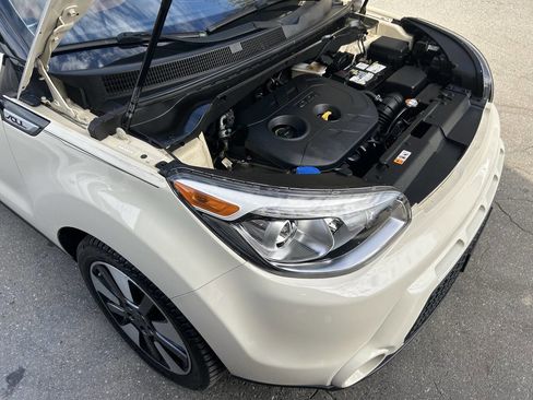 Used 2016 Kia Soul ! w/ Premium Package image 16