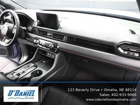 Used 2025 Honda Pilot TrailSport image 46