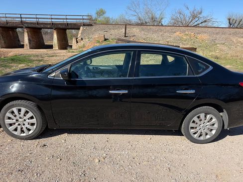 Used 2018 Nissan Sentra S image 1