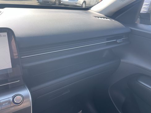 Used 2024 Hyundai Kona SEL FWD image 24