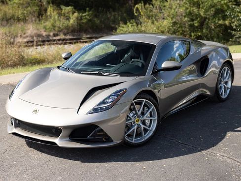 Used 2024 Lotus Emira First Edition image 4