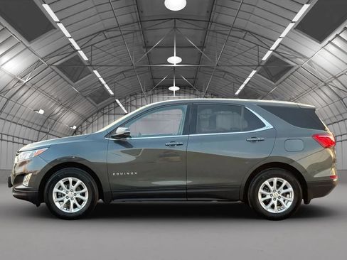 Used 2019 Chevrolet Equinox LT w/ Driver Convenience Package FWD image 4