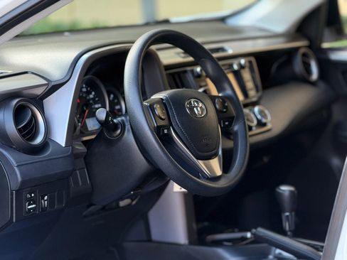 Used 2016 Toyota RAV4 LE image 11