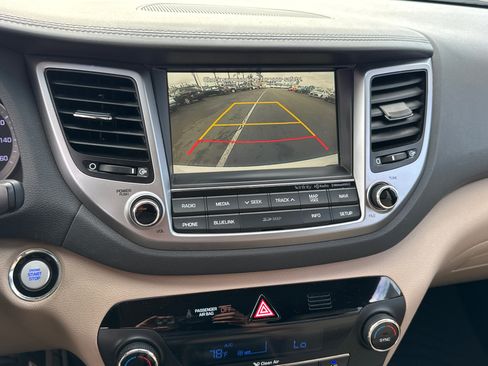 Used 2017 Hyundai Tucson Limited image 31