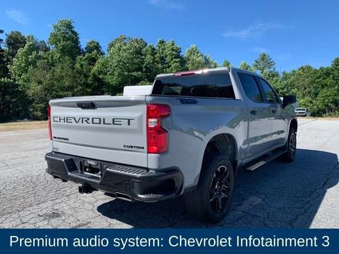 Used 2025 Chevrolet Silverado 1500 Custom Trail Boss w/ Dark Appearance Package AWD/4WD image 10