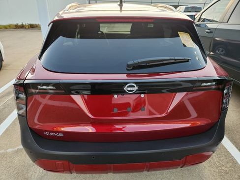 Used 2026 Nissan Kicks SV FWD image 5