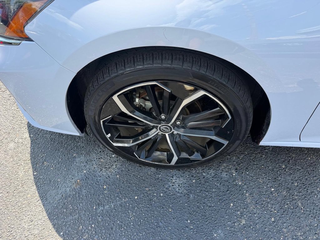 Used 2024 Nissan Altima 2.5 SR FWD image 11