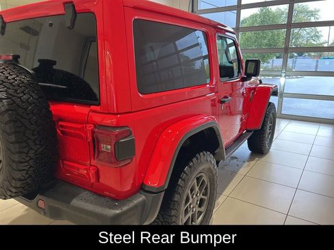 Used 2024 Jeep Wrangler Rubicon image 18