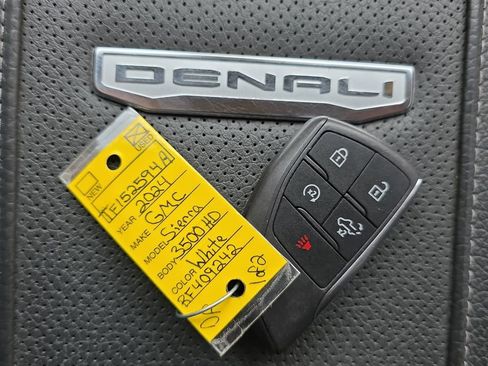 Used 2024 GMC Sierra 3500 Denali w/ Denali Reserve Package AWD/4WD image 22