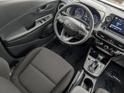 Certified 2022 Hyundai Kona SEL FWD image 9