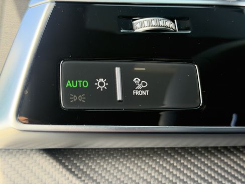 Certified 2024 Audi RS Q8 AWD/4WD image 30