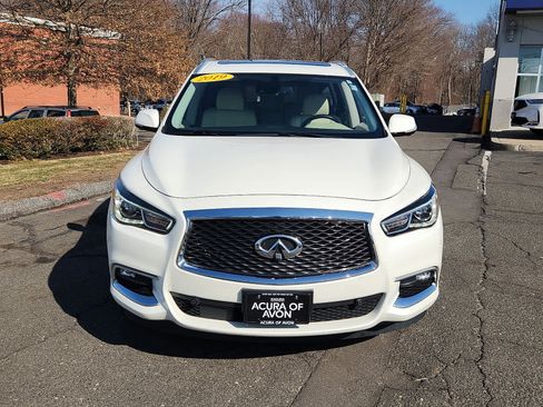 Used 2019 INFINITI QX60 Luxe w/ Essential Package image 2
