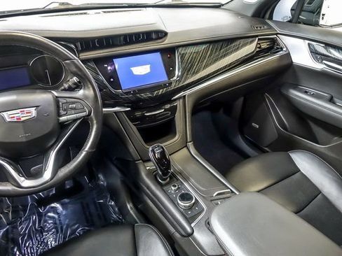 Used 2023 Cadillac XT6 Premium Luxury AWD/4WD image 19