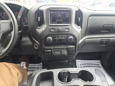 Used 2025 Chevrolet Silverado 2500 W/T w/ WT Convenience Package AWD/4WD image 20