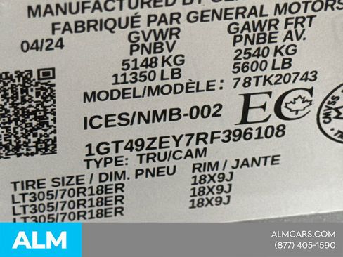 Used 2024 GMC Sierra 2500 AT4X image 38