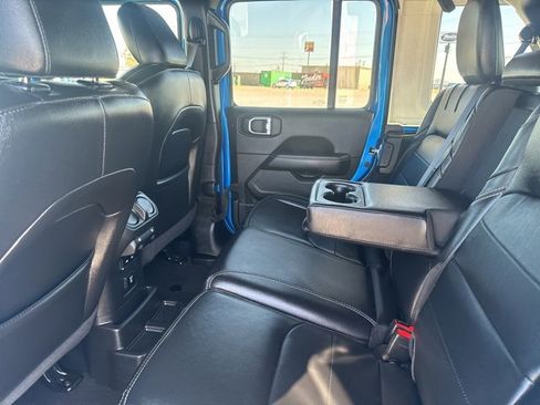 Used 2023 Jeep Wrangler Unlimited Sahara w/ Cold Weather Group image 23