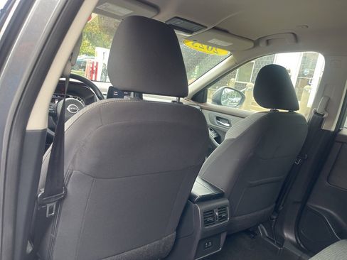 Certified 2023 Nissan Rogue SV image 19