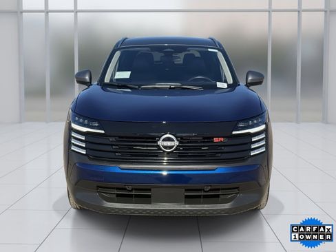 Certified 2025 Nissan Kicks SR image 9