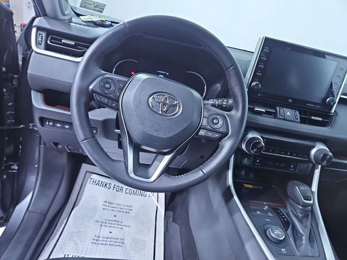Used 2022 Toyota RAV4 Limited image 13