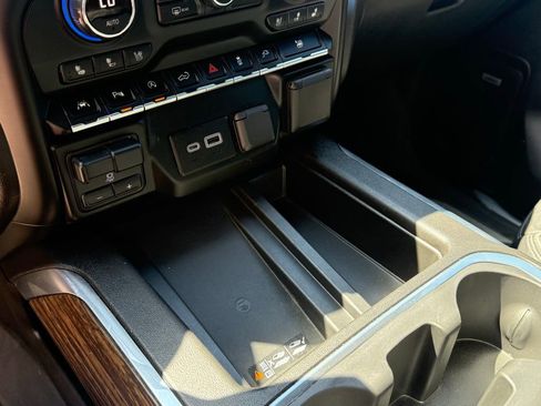 Used 2021 Chevrolet Silverado 1500 High Country w/ Technology Package image 33